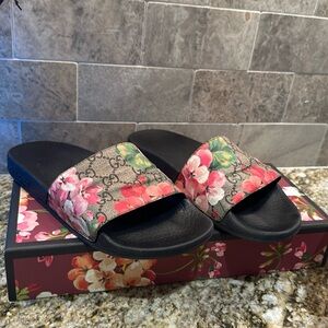 Gucci slides
